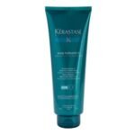 Worried about your damaged hair without shine and vitality? Nothing that the Kérastase Résistance Bain Thérapiste nourishing shampoo for very damaged hair can’t handle. Its gel-like texture repairs damaged hair while protecting it from further damage. The result is brilliantly shiny, smooth, and nourished hair you’ll never want to stop touching.