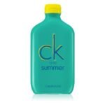 Все цвета, ароматы и эмоции лета объединились в единую туалетную воду CK One Summer 2020. Этот аромат поможет вам сделать незабываемые воспоминания полными летних закатов, которые характеризуют эту свежую цитрусово-древесную композицию.