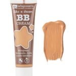 Light BB cream unifies skin color