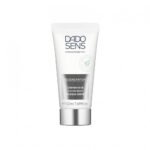 Cream mask provides the skin with the necessary hydration