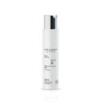 Micellar water effectively removes all skin types