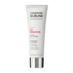 A cream with a unique probiotic and prebiotic complex and extracts of magnolia or golden orchid restores sensitive skin to its natural pH value