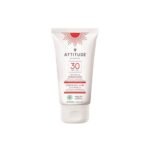 Минеральный солнцезащитный крем SPF 30 защищает от UVA и UVB излучения.