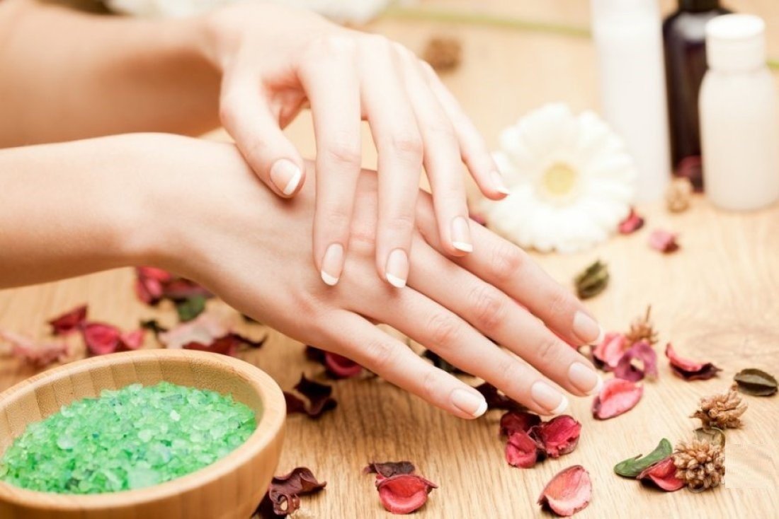 Brittle nails? Tips for choosing vitamins