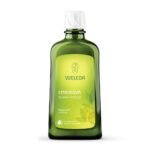 A refreshing citrus bath awakens the senses and brings the freshness of a summer day right into the bathroom.