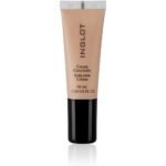 Creamy, well-mixed concealer that doesn't clog pores. 