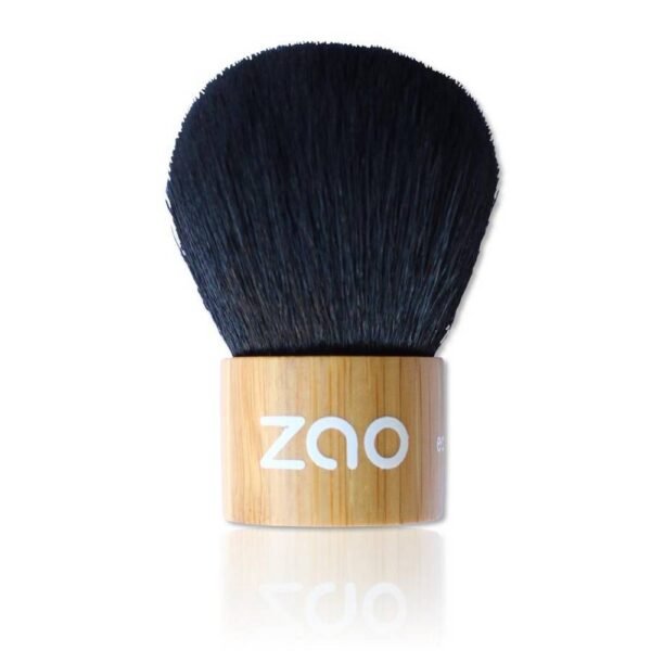 The Kabuki ZAO brush is ideal for applying loose and mineral powders.