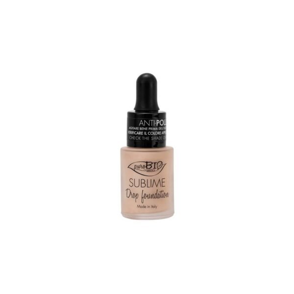 The makeup combines light skin tone with a cool undertone and covers minor imperfections.