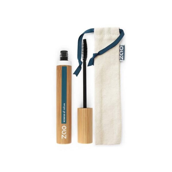 The classic black mascara covers each lash with a layer of dark black and gives the lashes a truly respectable volume.