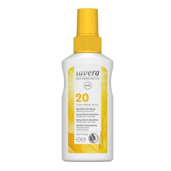 The sunscreen effectively protects against the harmful UVA and UVB components of the sun