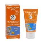 The cream with a very high degree of protection protects extremely sensitive and fair skin from UVA and UBA radiation