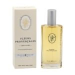 The initial sweet fruity tones in this toilet scent gradually turn into sweet floral straw