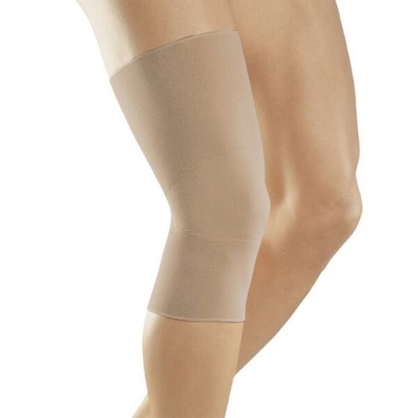 Lightweight knee knit bandage made of breathable body-colored material, pleasant for the skin.