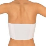 Chest strap made of inelastic breathable material for a firm tightening of the chest in case of injuries and fractures of the ribs.