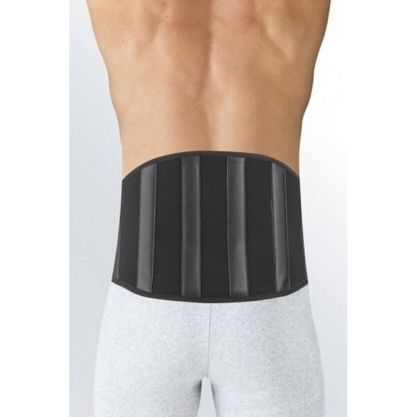 Breathable lumbar bandage with anatomically shaped metal reinforcements. Significantly relieves the lumbar spine and supports the back muscles. Relieves pain even when stretching muscles. Easy Velcro fastening.