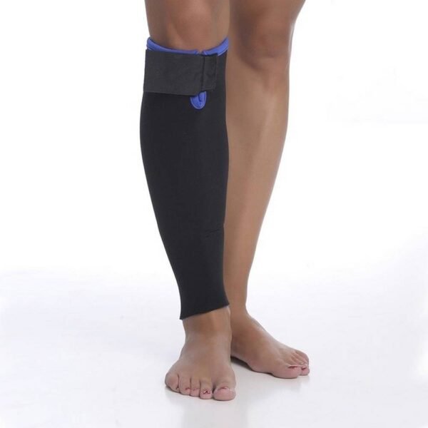 Elastic calf neoprene bandage with the possibility of adapting the bandage to the circumference of the lower leg.