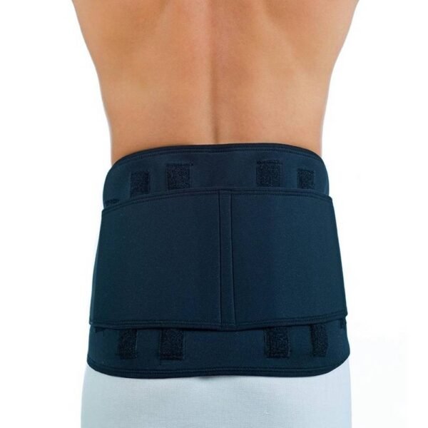The belt is complemented by a circular reinforcing belt allowing excellent support of the lumbar spine. The belt is equipped with velcro that allows easy fastening.