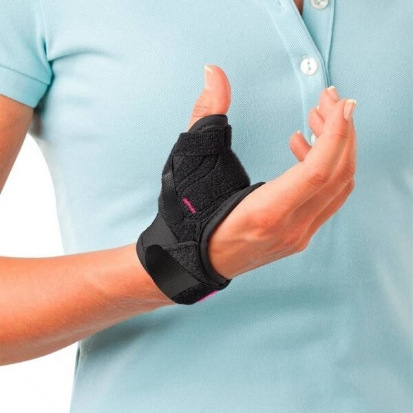 Semi-rigid breathable thumb orthosis fixing the CMC joint of the thumb. Velcro fastening, universal side.