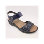 Comfortable sandals from the popular Czech brand Santé.