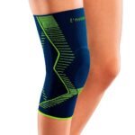 New generation sports knee bandage with silicone pad around the cup - for use in sports, at work and in everyday life