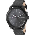 Tommy Hilfiger men's wristwatch 1791384. This model withstands pressure up to 3 bar, is protected from splashes and has a total mm length. you have a 2-year warranty on the watch.