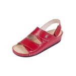 Medical slippers from the Buxa ANATOMIC series are made exclusively of soft leather of Polish origin.