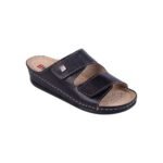 Medical slippers from the Buxa ANATOMIC series are made exclusively of soft leather of Polish origin.