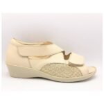 The German brand Varomed offers high-quality footwear for wide and sensitive feet and therapeutic footwear.