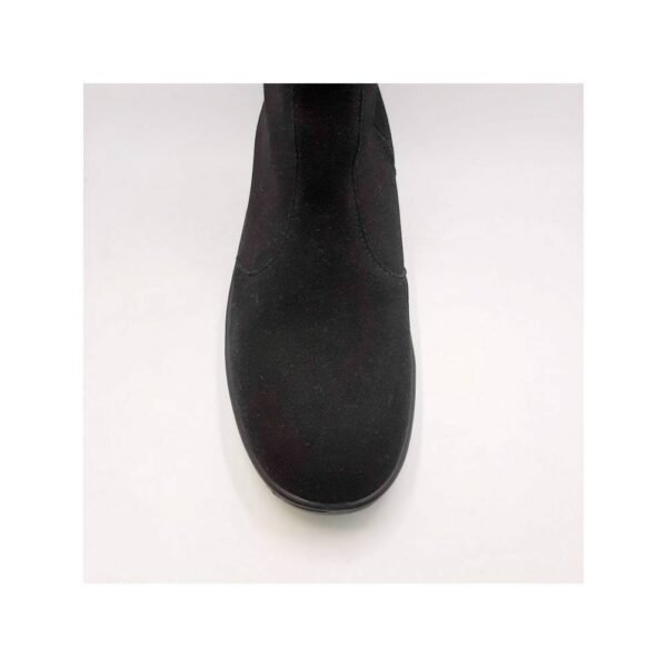 Like all models from the German brand Florett, this pair of shoes is characterized by quality, low weight and comfortable putting on and taking off.