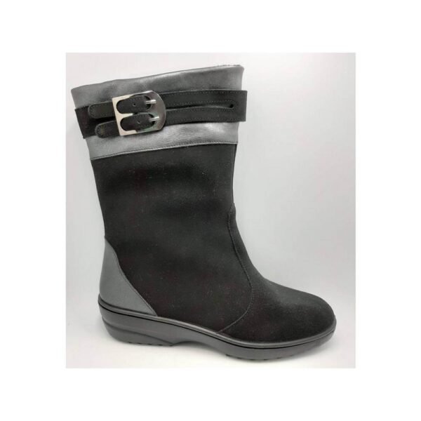 Like all models from the German brand Florett, this pair of shoes is characterized by easy handling, low weight and comfortable putting on and taking off.