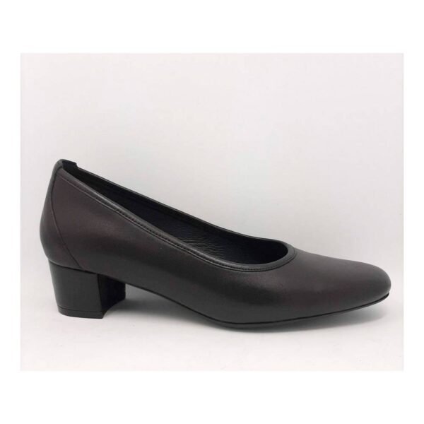 Quality and comfortable footwear from the German brand Florett offers shoes especially for wider and sensitive feet.