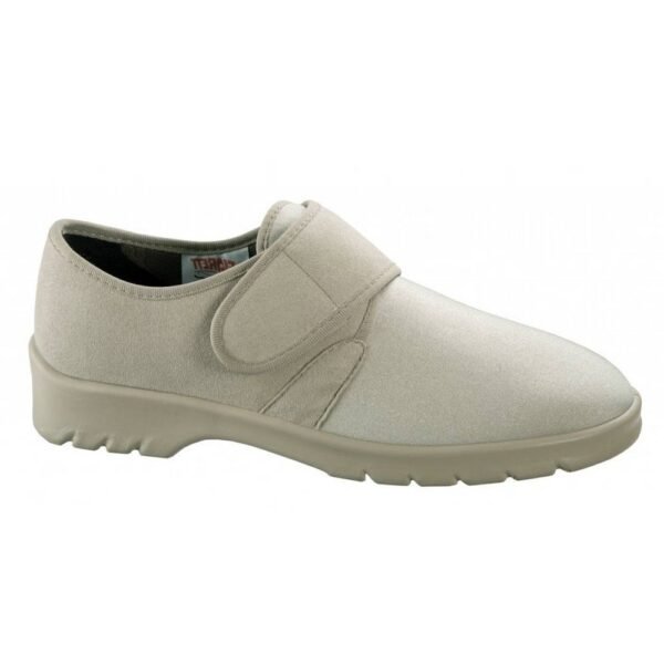 The German brand Varomed offers high-quality therapeutic footwear and footwear for wide and sensitive feet.