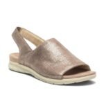 You will love these sandals. The soft microfiber sole will give you comfort and softness. The back strap is equipped with an elastic material that holds your foot firmly and makes walking easier. Pearl color reveals your femininity.