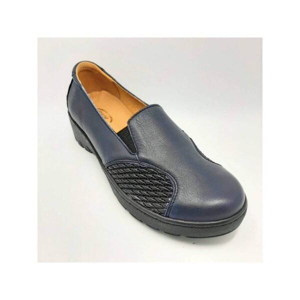 The Czech family company, which produces medical and comfortable footwear, is characterized by the quality of workmanship, first-class materials used, unique construction, comfortable insoles and integrated anatomy for healthy walking.