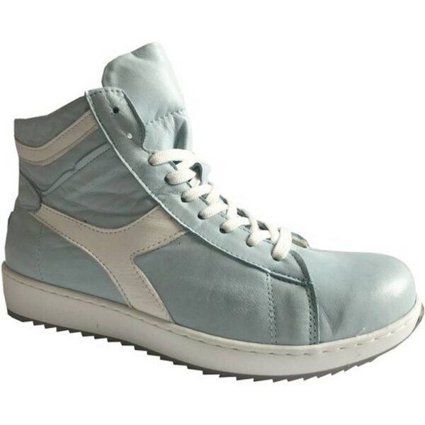 Women's very stylish sneakers with an interesting pattern from the Looke brand. The upper part is made of first-class leather. The rubber sole and comfortable insole guarantee cotton-like comfort.