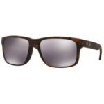 Oakley OO9102 9102F4 sunglasses. High quality materials.