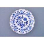 Potato pancake, I'll have it! Served in a deep plate (Ø 21 cm) made of the finest white porcelain with a traditional sky blue decor, it tastes great!