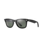 Ray-Ban Wayfarer Original RB 2140 901 MEN. The color of the lenses: crystal green.