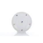 A saucer of a simple shape with delicate flowers, the so-called handball, which is suitable, for example, for Darume, Baňák or Karel mugs.