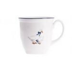 Large porcelain mug with a volume of 600 ml.