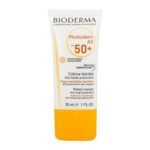 Anti-sun matting cream, SPF 30 - provides high protection against UVA and UVB radiation, while reducing the formation of acne lesions. Provides a long-lasting effect of matte skin, without the feeling of greasy and whitening.