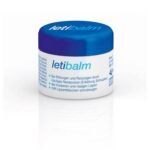 Regenerates and nourishes the lips during sleep.