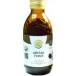 Black walnut is collected for its pericarp, which is used internally and externally. Capsules make it easy to use.
