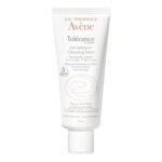 Cleansing milk - recommended for sensitive skin, the cosmetic cleanses and brings relief. The milk in its composition contains, among others, soothing Avene thermal water and ingredients with a moisturizing effect, cleans the skin.