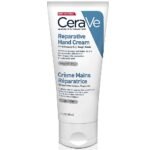Крем для рук CeraVe Renewing снимает сухость и помогает восстановить защитный кожный барьер. Он содержит 3 типа незаменимых керамидов и гиалуроновую кислоту. Для очень сухой и грубой кожи рук.