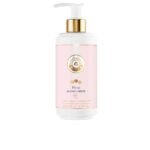 It is a real natural pleasure, even for the most sensitive skin, with 96% ingredients of natural origin and shea butter for pure nutritional pleasure.