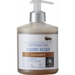 Liquid soap with coconut nectar creates a creamy lather and gently washes the skin of the hands, which at the same time helps to moisturize and soothe.