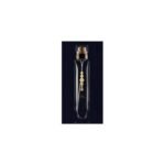 <p>A scent full of contrasts that create perfect harmony.</p>