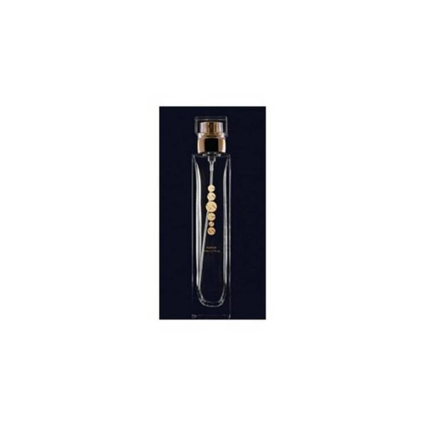 A scent full of contrasts that create perfect harmony.