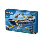 <p>Lego kits</p>